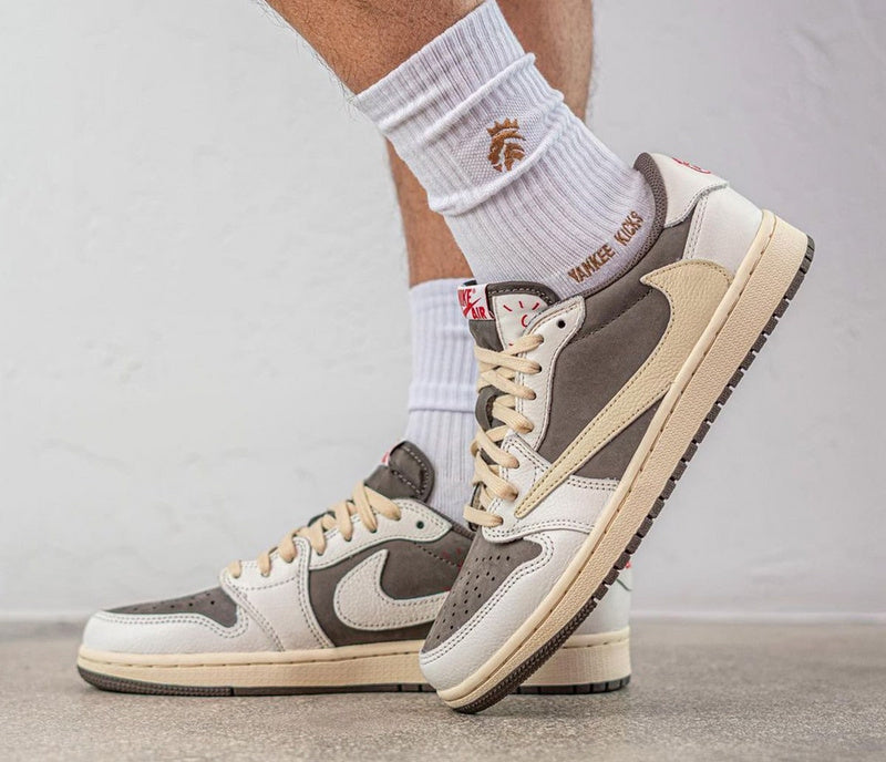 Nike Air Jordan 1 Retro Low SP Travis Scott Reverse