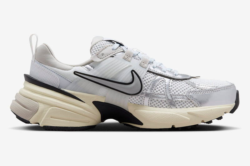 Nike Runtekk Summit White Metallic Silver