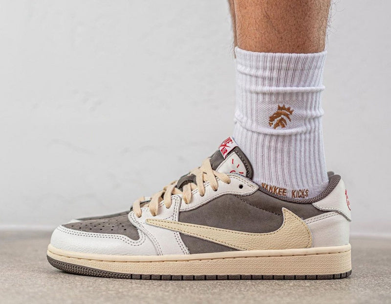 Nike Air Jordan 1 Retro Low SP Travis Scott Reverse